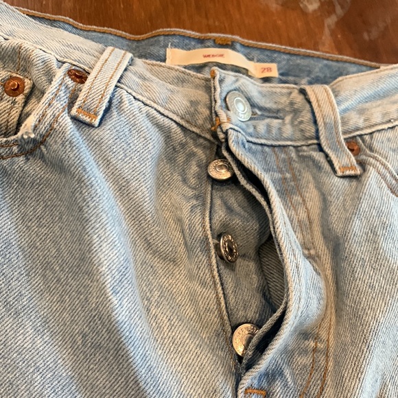 Levi’s Wedgie Fit Jeans - Picture 2 of 10